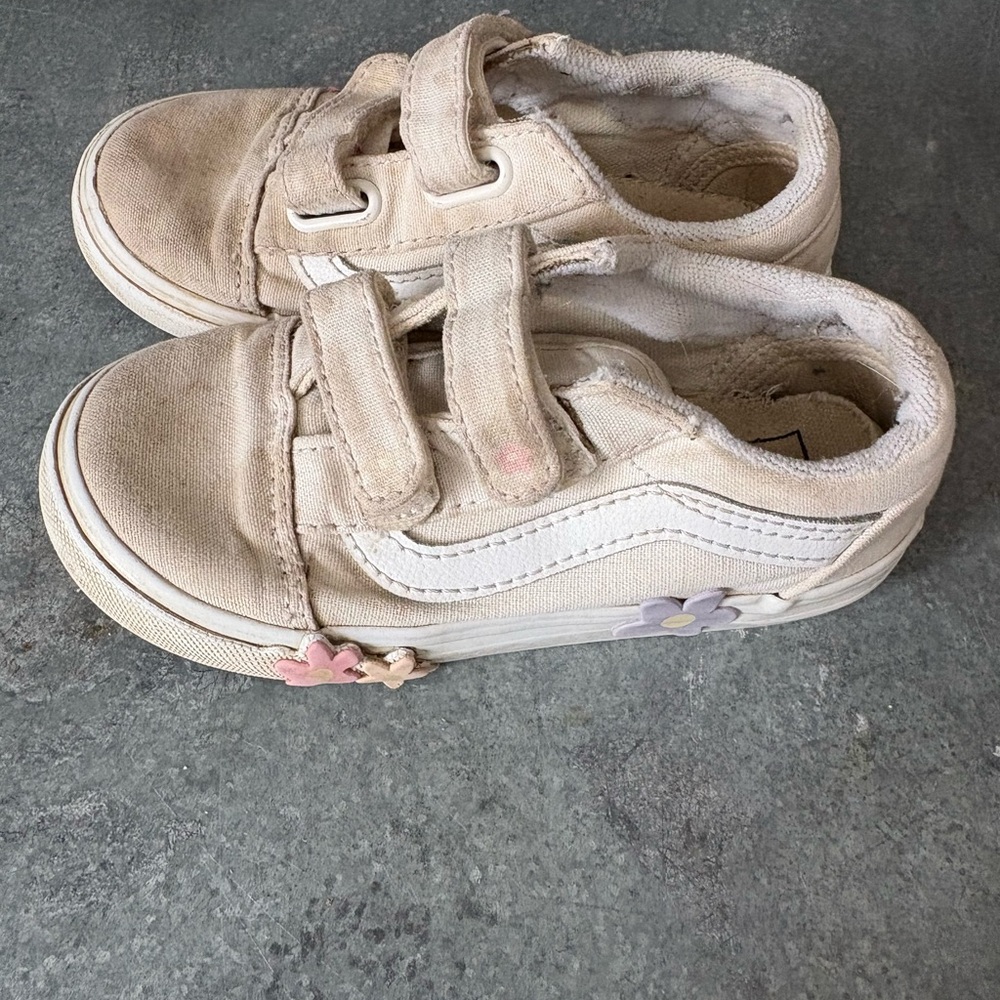 Kids Cream Vans Shoes with Floral Accents